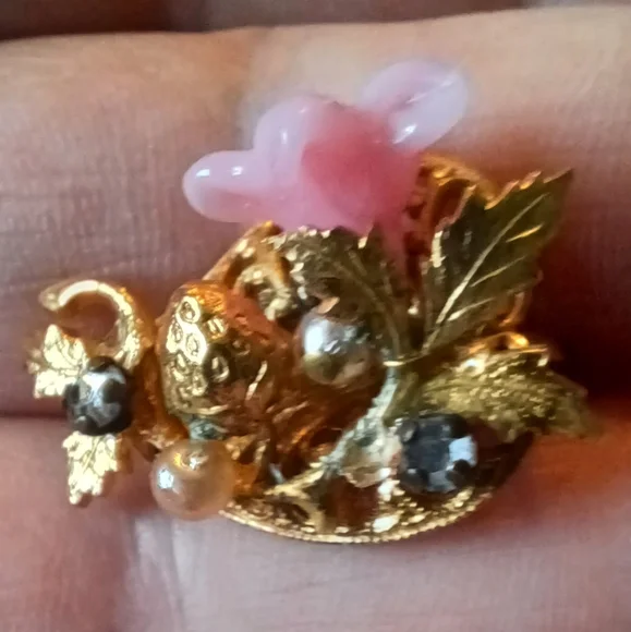 Vintage Miriam Haskell Strawberry Pink Floral Earrings - Picture 9 of 10